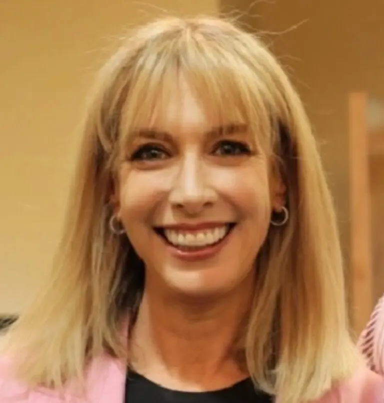 Beth-Rogers-headshot-cropped-768x807
